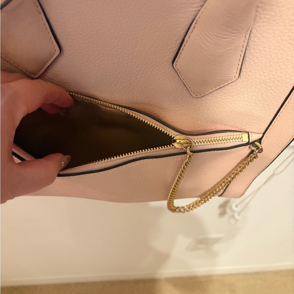 Henri Bendel Pink Satchel with Tassel and Chain - Picture 4 of 8